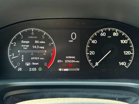 Used 2024 Honda CR-V LX image 17