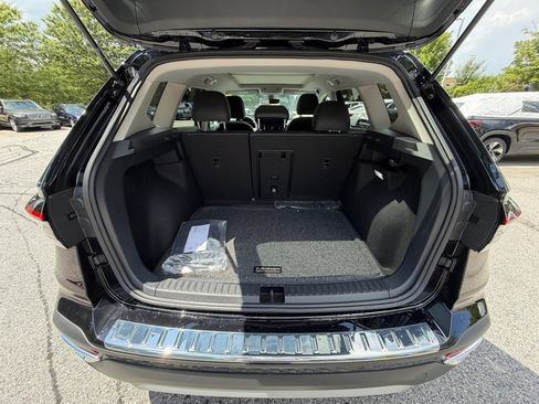 New 2026 Volkswagen Taos SE AWD/4WD image 15