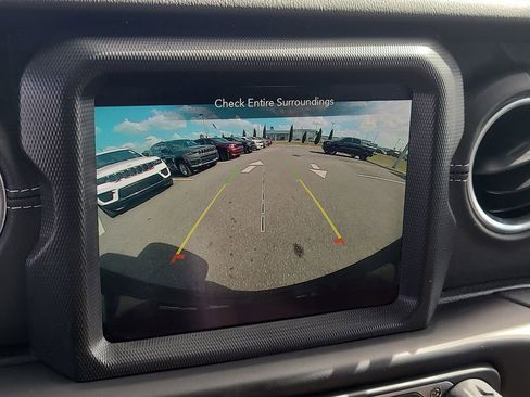 Used 2021 Jeep Wrangler Unlimited Sahara w/ Cold Weather Group image 24