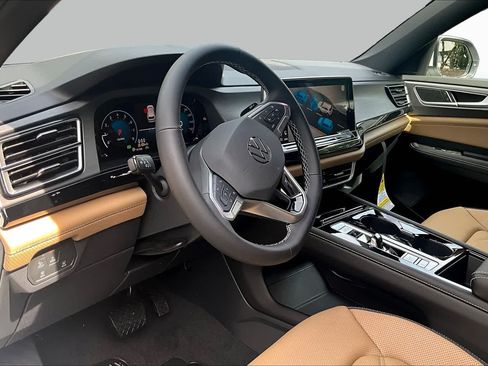 New 2026 Volkswagen Atlas Cross Sport SE FWD image 8