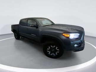 Used 2022 Toyota Tacoma TRD Off-Road w/ TRD Premium Off Road Package video 1