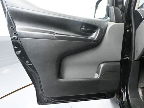 Used 2015 Nissan NV200 SV w/ Technology Package FWD image 17