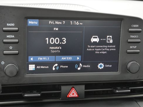 Certified 2025 Hyundai Elantra Sport image 23