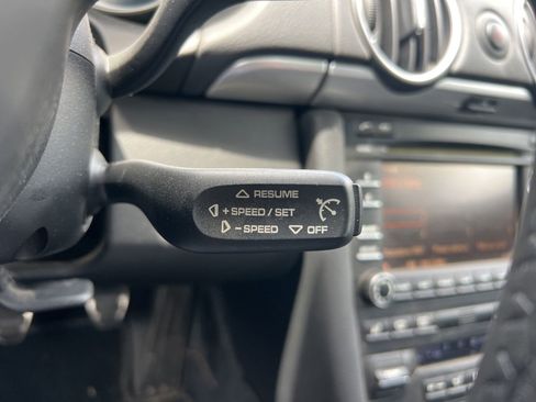 Used 2010 Porsche Boxster S RWD image 9