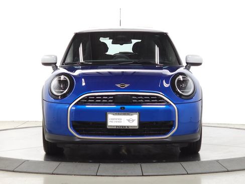 Used 2025 MINI Cooper 2-Door Hardtop FWD image 2