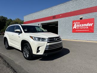 Used 2017 Toyota Highlander XLE image 1