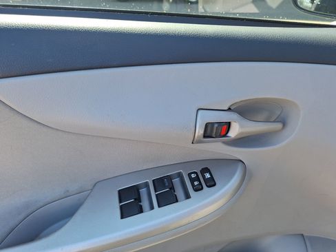 Used 2012 Toyota Corolla LE image 14