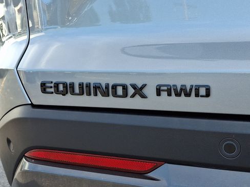 Used 2025 Chevrolet Equinox ACTIV AWD/4WD image 31