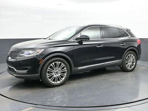 Used 2018 Lincoln MKX Reserve w/ Driver Assistance Package FWD image 4