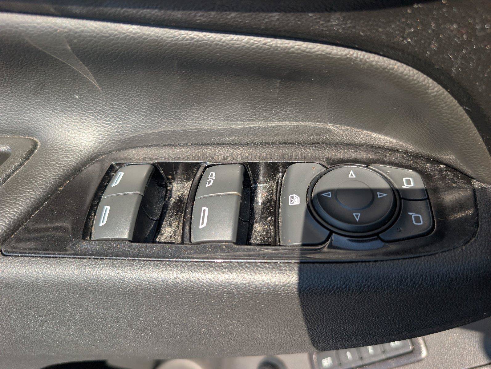 Used 2022 Chevrolet Equinox Premier FWD image 30
