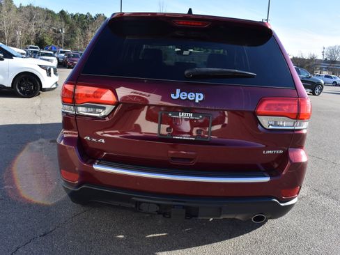 Used 2017 Jeep Grand Cherokee Limited w/ Trailer Tow Group IV image 8