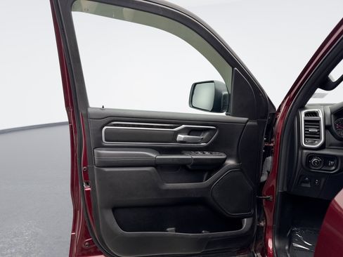 Used 2023 RAM 1500 Big Horn AWD/4WD image 9