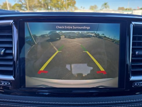 Used 2023 Chrysler Pacifica Limited image 20