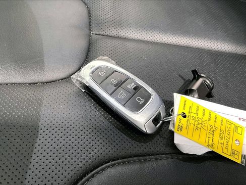 Used 2025 Hyundai Palisade SEL FWD image 19
