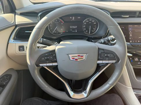 Used 2021 Cadillac XT6 Premium Luxury AWD/4WD image 12