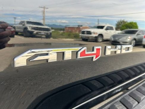 Used 2024 GMC Sierra 3500 AT4 w/ AT4 Premium Plus Package AWD/4WD image 11