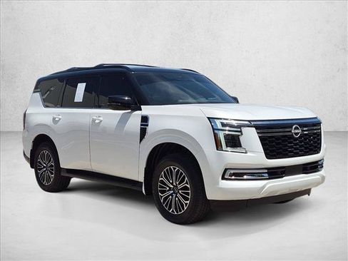 Used 2025 Nissan Armada Platinum AWD/4WD image 3