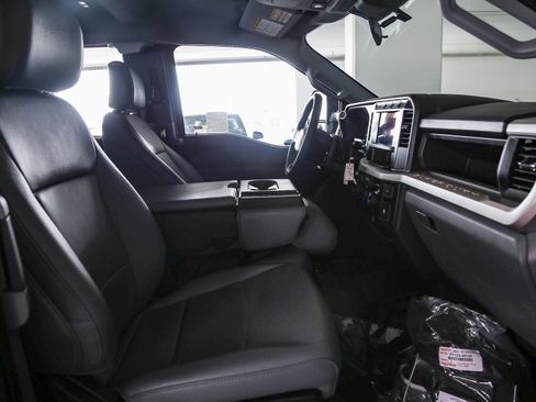 Used 2024 Ford F250 XL w/ 360-Degree Camera Package AWD/4WD image 17
