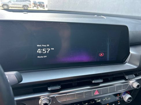 Used 2025 Kia Telluride S FWD image 10