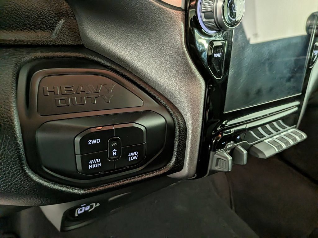 Used 2025 RAM 2500 Big Horn AWD/4WD image 23