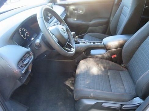 Used 2024 Honda HR-V Sport image 19