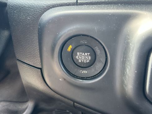 Used 2021 Jeep Wrangler Unlimited Sport AWD/4WD image 25