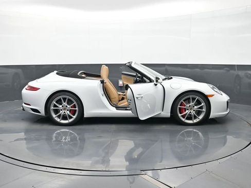 Certified 2019 Porsche 911 Carrera S RWD image 30