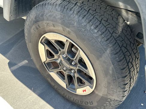 Used 2016 Jeep Wrangler Sport w/ Connectivity Group AWD/4WD image 18