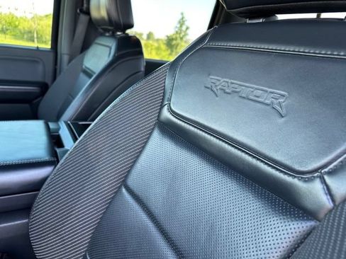 Used 2022 Ford F150 Raptor w/ Convenience Package AWD/4WD image 17