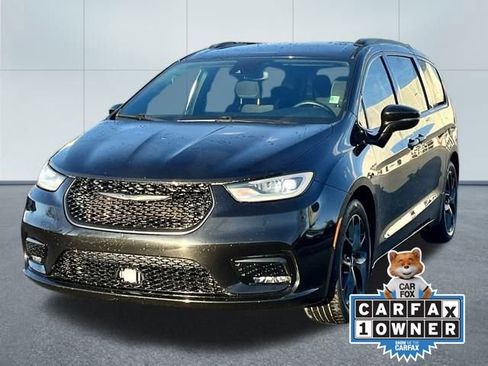 Used 2021 Chrysler Pacifica Touring w/ S Appearance Package image 5