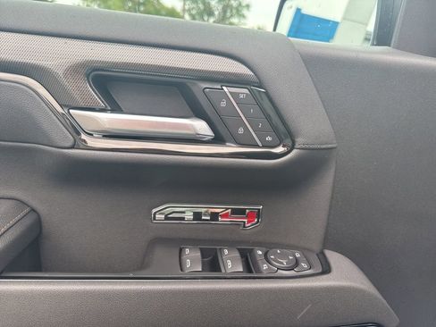 New 2026 GMC Sierra 1500 AT4 w/ AT4 Premium Package AWD/4WD image 17