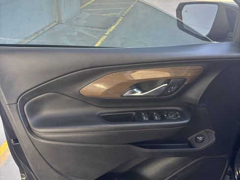 Used 2018 GMC Terrain SLE w/ Driver Convenience Package image 8