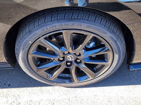 New 2026 MAZDA MAZDA3 Hatchback w/Premium Plus Pkg image 7