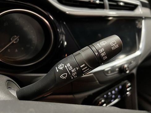 Used 2023 Buick Encore GX Select w/ Sport Touring Package image 35