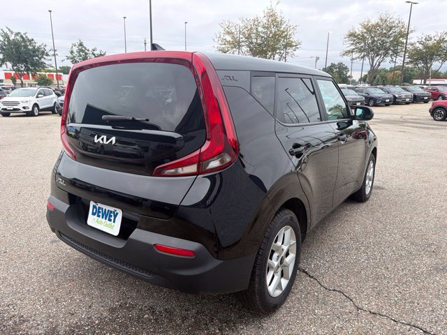 Used 2022 Kia Soul S FWD image 5