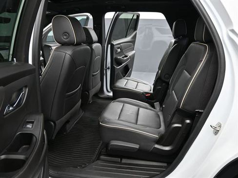 Used 2023 Chevrolet Traverse Premier w/ Redline Edition image 16