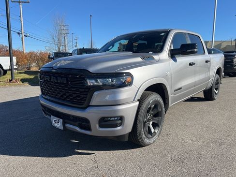 New 2026 RAM 1500 4x4 Crew Cab image 3