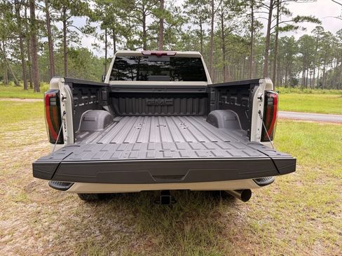 New 2026 GMC Sierra 2500 AT4 w/ AT4 Premium Plus Package AWD/4WD image 9