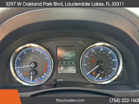 Used 2017 Toyota Corolla LE image 46