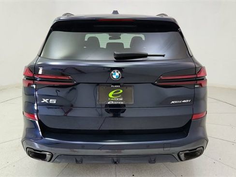 Used 2024 BMW X5 xDrive40i w/ M Sport Package image 5