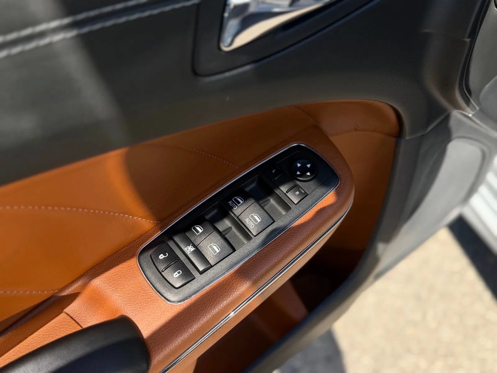 Used 2022 Dodge Charger SRT Hellcat w/ Harman/Kardon Audio Group RWD image 25