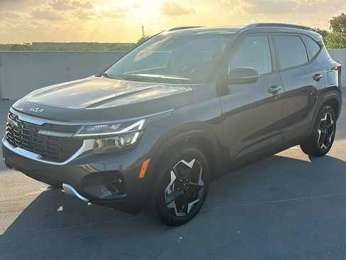 Used 2025 Kia Seltos S FWD image 8