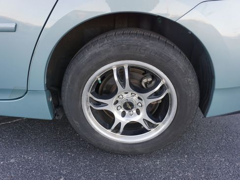 Used 2013 Toyota Prius One image 27