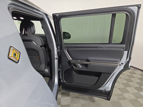 Used 2024 Rivian R1S Adventure AWD/4WD image 19