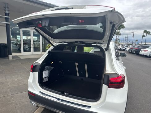 Used 2025 Mercedes-Benz GLA 250 4MATIC image 7