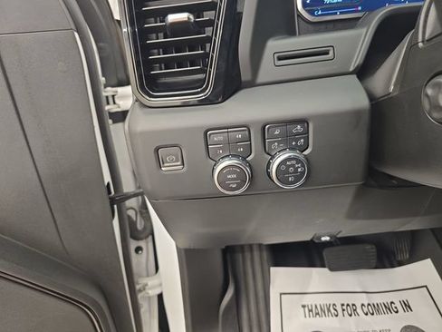 Used 2023 GMC Sierra 1500 AT4 w/ AT4 Premium Package AWD/4WD image 33