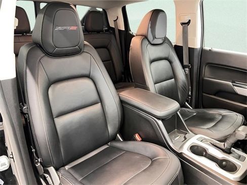 Used 2019 Chevrolet Colorado ZR2 w/ ZR2 Midnight Special Edition image 14