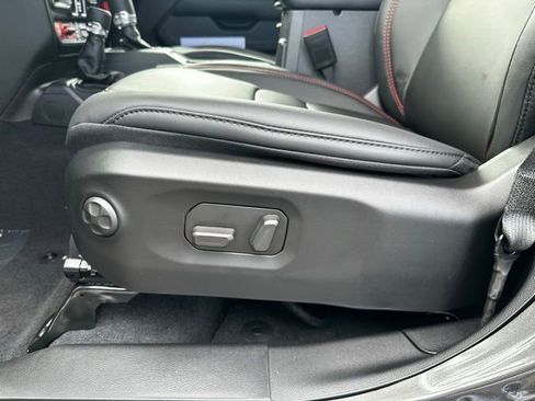 New 2025 Jeep Gladiator Rubicon w/ Convenience Group image 19