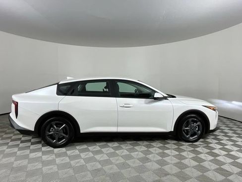 Used 2025 Kia K4 FWD image 4