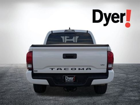 Used 2022 Toyota Tacoma SR5 w/ Technology Package RWD image 6
